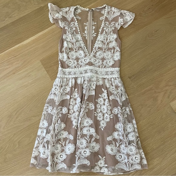 For love and lemons lace dress beige size xs - Picture 1 of 4